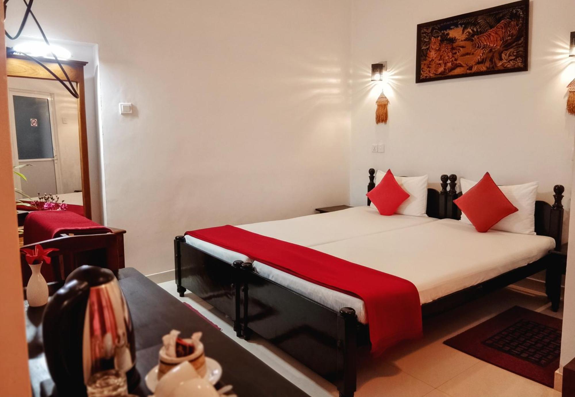 Imaaga Kandy Residence Экстерьер фото